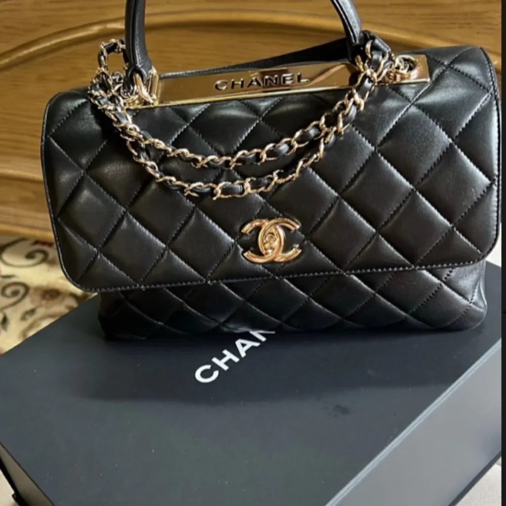 CHANEL Lambskin Quilted Small Trendy CC Dual Handle Flap Bag Black
